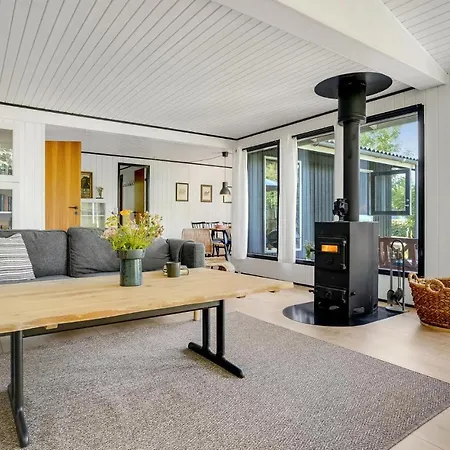 Cozy In With Wifi Holiday home