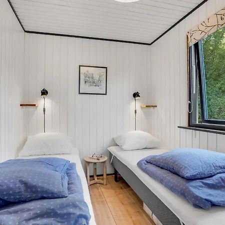 Vakantiehuis Lovely In With Wifi